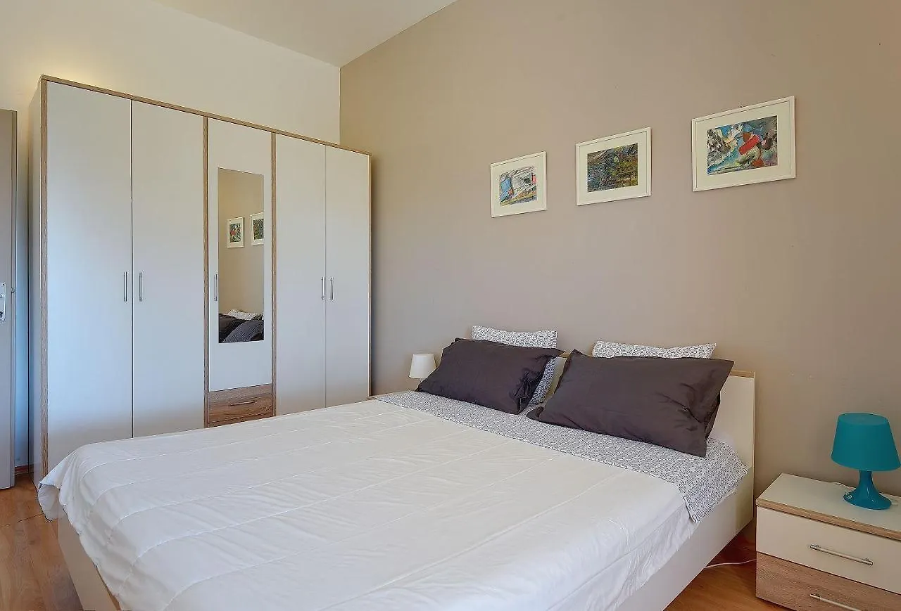 Apartment Modernes Appartement 700 Meter Strand Fazana