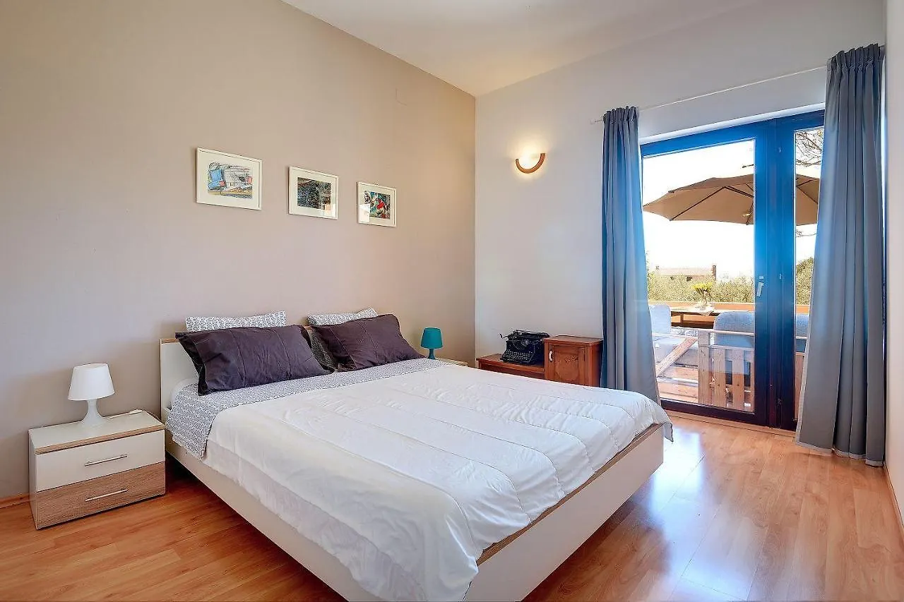 Modernes Appartement 700 Meter Strand Fazana 0*,  Croatia