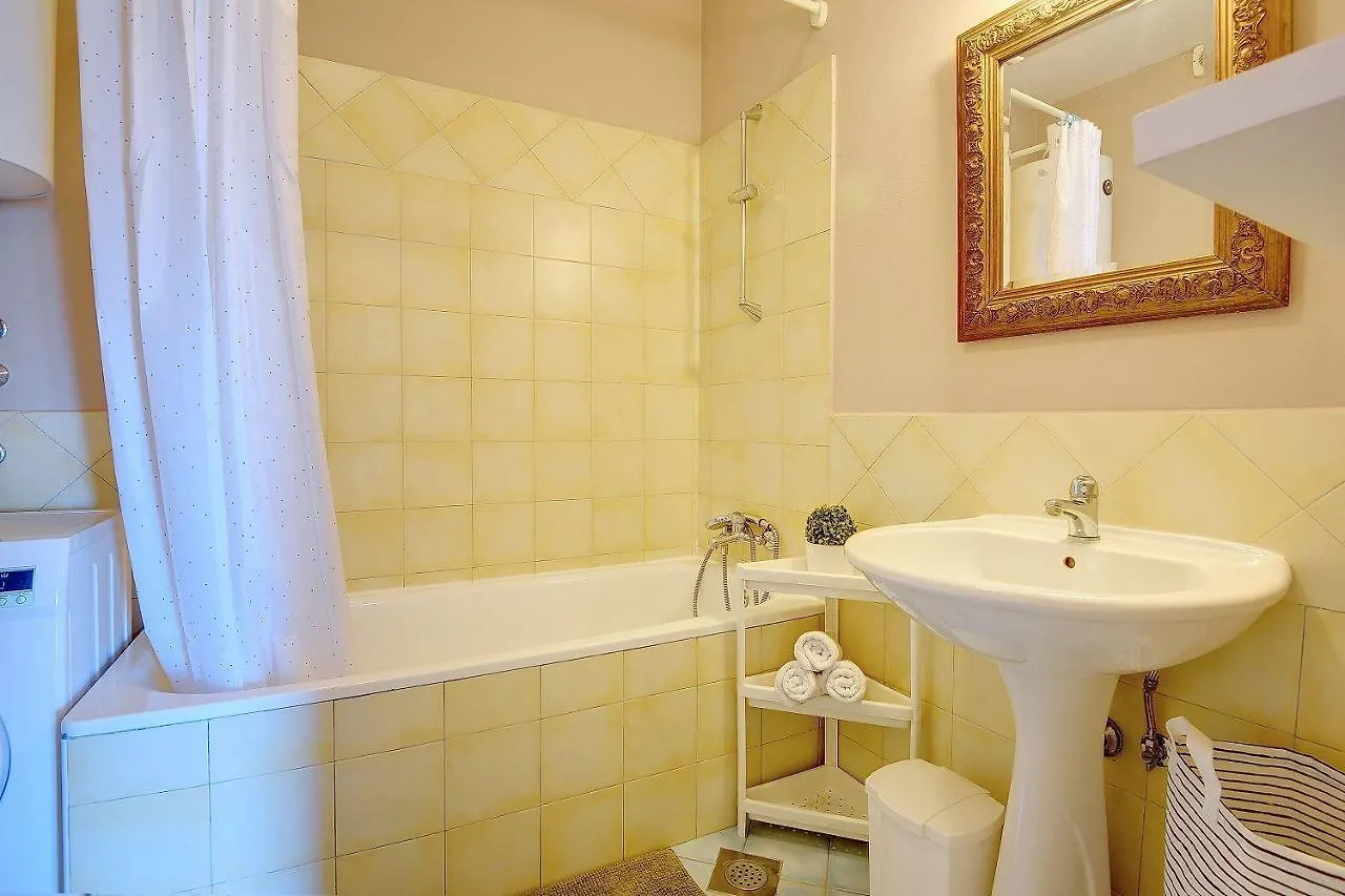 Modernes Appartement 700 Meter Strand Fazana Apartment